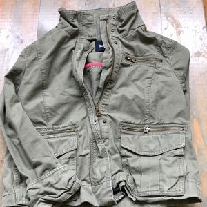 Women’s olive green cargo jacket